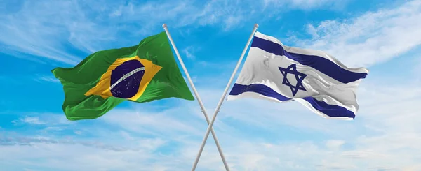 Croisé Drapeaux Nationaux Brésil Israël Drapeau Agitant Dans Vent Ciel — Photo