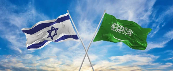 Cruzó Banderas Nacionales Israel Arabia Saudita Ondeando Viento Cielo Nublado — Foto de Stock