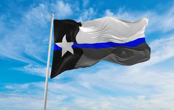 Tenká Modrá Čára Usa Texas Vlajka Vlnící Oblačném Pozadí Oblohy — Stock fotografie