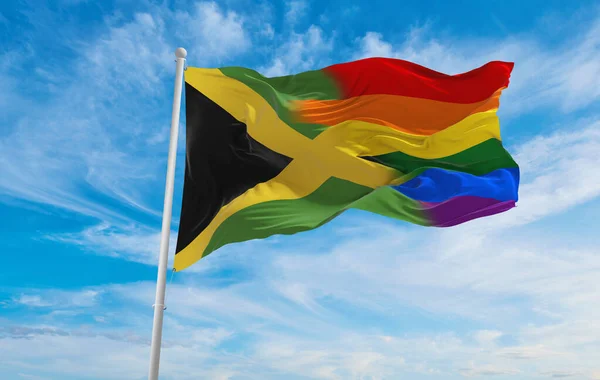 Jamaica Nemzeti Lobogója Lobogott Szélben Felhős Égbolton Szabadság Szeretet Koncepció — Stock Fotó