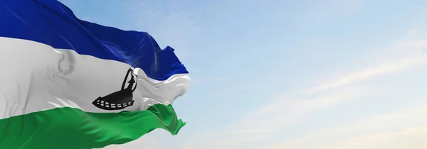 Oficjalna Flaga Lesotho Zachmurzonym Tle Nieba Zachodzie Słońca Widok Panoramiczny — Zdjęcie stockowe