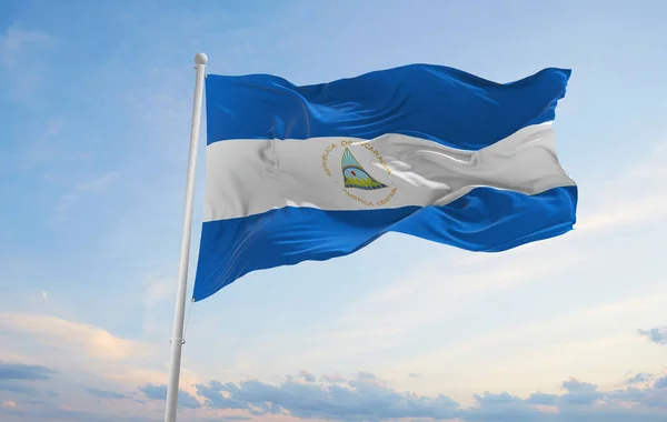 Bandera Oficial Nicaragua Cielo Nublado Fondo Puesta Del Sol Vista — Foto de Stock