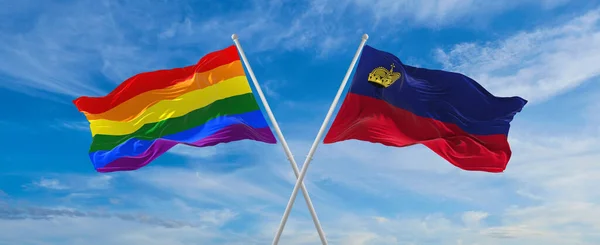 Lgbt Lihtenştayn Bayrakları Bulutlu Gökyüzünde Rüzgarda Dalgalanıyor Özgürlük Aşk Kavramı — Stok fotoğraf