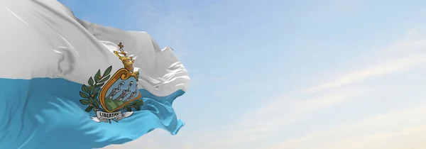 Официальный Флаг Сан Марино Облачном Фоне Неба Закате Панорамный Вид — стоковое фото