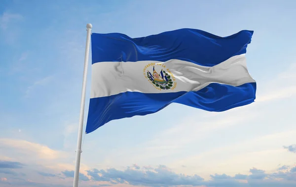 Bandera Oficial Salvador Cielo Nublado Fondo Puesta Del Sol Vista — Foto de Stock
