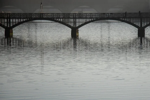 View River Bridge Misty Winter Morning — Zdjęcie stockowe