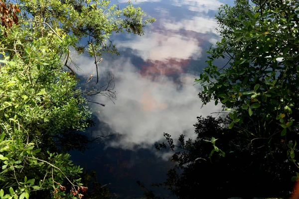 Reflection Cloudy Blue Sky Surface Lake — Stock Photo, Image