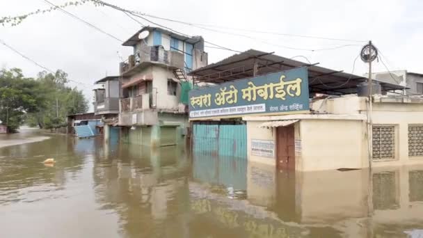 Kolhapur India Juli 2021 Zicht Overstroomde Woonwijk Ichalkaranji Zware Moessonregens — Stockvideo