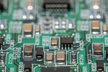 Ekim 2021. Bir bilgisayar ana kartındaki farklı devreleri kapat.