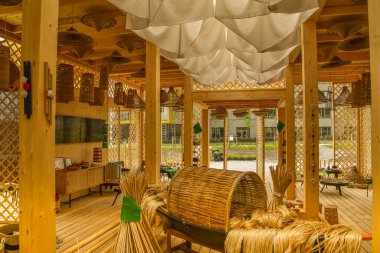 Almere, Hollanda, Mayıs 2022. Floriade, Bahçıvanlık Fuarı 2022 'de bambudan yapılmış Çinliler köşkü. Yüksek kalite fotoğraf