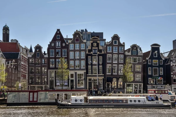Amsterdam Nizozemsko Květen2022 Taneční Domy Domovní Čluny Řeky Amstel Amsterdamu — Stock fotografie