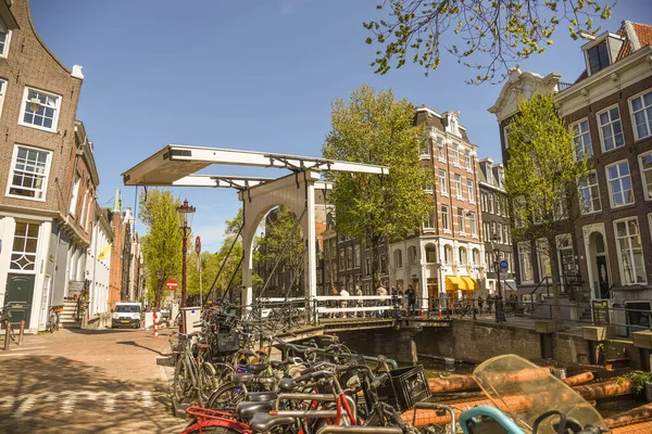 Άμστερνταμ Κάτω Χώρες Μάιος 2022 Διάσημες Γέφυρες Έλξης Στη Ζώνη — Φωτογραφία Αρχείου