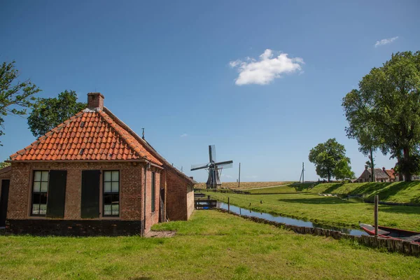 Enkhuizen Países Bajos Junio 2022 Campo Con Molino Museo Zuiderzee — Foto de Stock