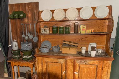 Enkhuizen, Hollanda. Haziran 2022. Enkhuizen 'de bir balıkçının kulübesinde. Yüksek kalite fotoğraf