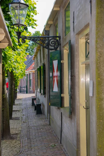 Enkhuizen Ολλανδία Ιούνιος 2022 Μικρά Σοκάκια Ανάμεσα Στις Κατοικίες Των — Φωτογραφία Αρχείου