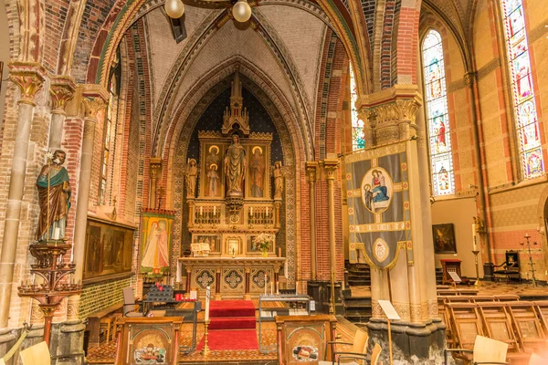 Alkmaar Holanda Maio 2022 Interior Uma Igreja Com Artefatos Religiosos — Fotografia de Stock