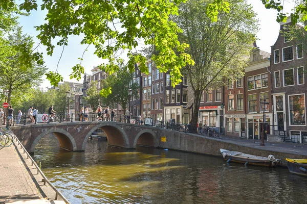 Amsterdam Hollanda Mayıs 2022 Amsterdam Daki Kloveniersburgwal Dan Zuiderkerk Bakın — Stok fotoğraf