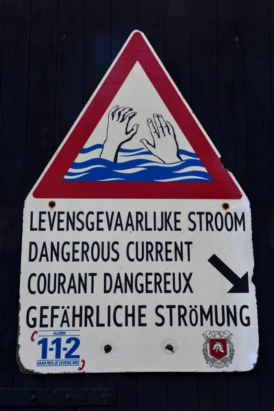 Oudeschild Netherlands August 2022 Warning Sign Dangerous Current Sea High — Stock Photo, Image