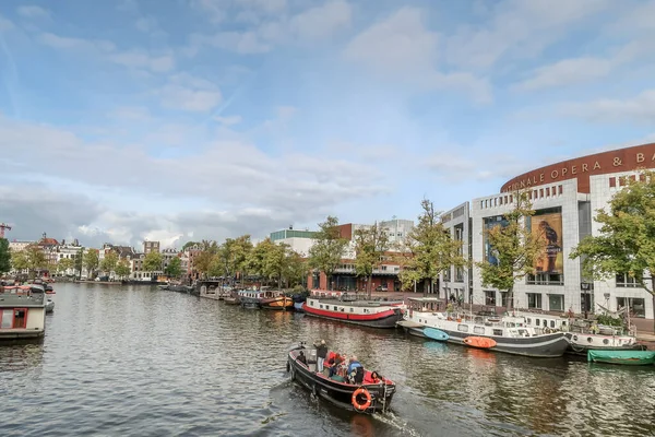 Amsterdam Hollanda Eylül 2022 Amstel Nehri Amsterdam Yüzen Yüzen Evler — Stok fotoğraf