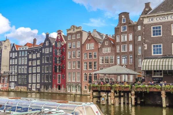 Amsterdam Hollanda Ekim 2022 Amsterdam Kanallarındaki Kanal Tekneleri Yüksek Kalite — Stok fotoğraf