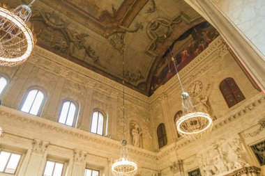 Amsterdam, Hollanda. Eylül 2022. Amsterdam 'daki Baraj Meydanı' ndaki Kraliyet Sarayı 'ndaki Yurttaşlık Salonu. Yüksek kalite fotoğraf