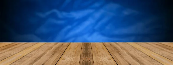 Dřevěný Stůl Top Rozmazané Modré Vlnité Tkaniny Abstraktní Pozadí Může — Stock fotografie