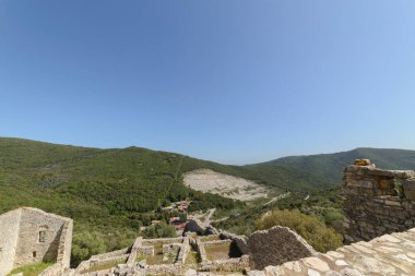 Rocca di San Silvestro, Campiglia Marittima, Toskana, İtalya 'da terk edilmiş eski bir ortaçağ kalesi.