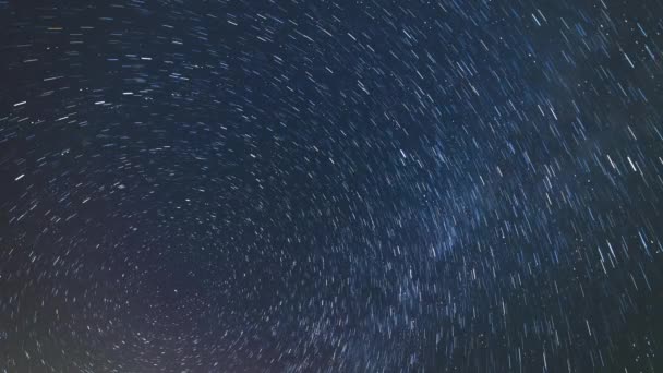 Sentiero Stellare Stelle Che Muovono Nel Cielo Notturno Primaverile Attorno — Video Stock