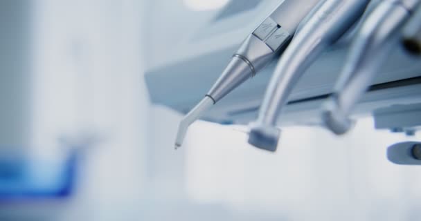 Zařízení pro zubní lékařství, zdravotnické prostředky, nástroje pro zubní ošetření — Stock video