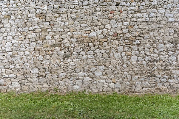 Стара Цегляна Стіна Замку Зелена Трава — стокове фото