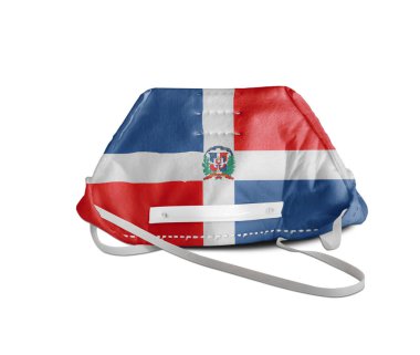 Korona virüsünden korunmak için beyaz kirlilik önleyici maskeye Dominik Cumhuriyeti bayrağı boyandı (COVIT-19)
