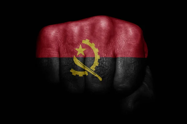 Vlag Van Angola Geschilderd Sterke Vuist Zwarte Achtergrond — Stockfoto