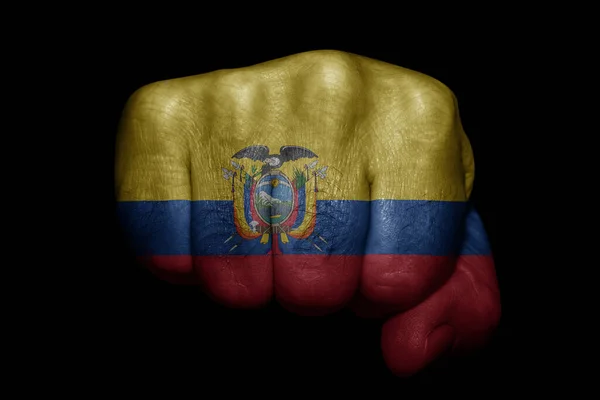 Bandera Ecuador Pintada Sobre Puño Fuerte Sobre Fondo Negro — Foto de Stock