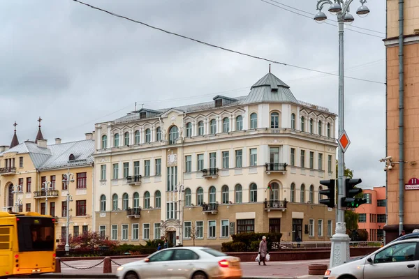 Minsk Belarus Noviembre 2019 Calle Atardecer Ciudad Minsk Con Edificio — Foto de Stock