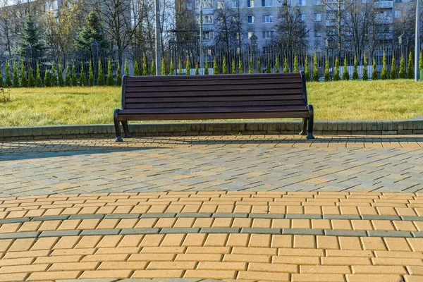 One Old Big Wooden Bench Park — Stock Photo, Image