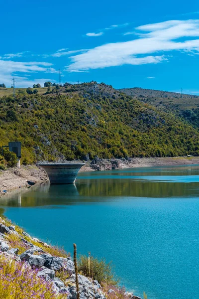 Hermoso Lago Natural Una Presa Primer Plano Serbia —  Fotos de Stock
