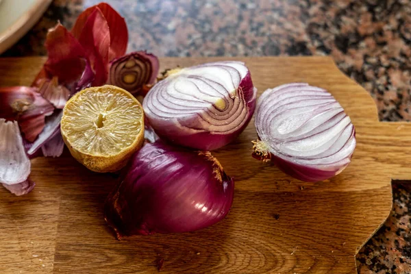 Red Onion Board Cut Small Pieces Sliced Knife — Stockfoto