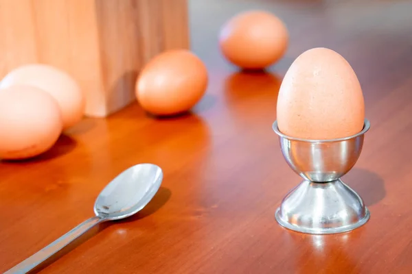 BİR GÖRÜNDÜĞÜ KAPALI