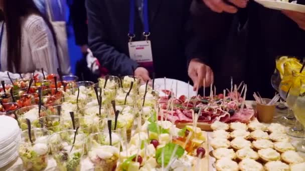 Catering Service Banquet Table Canape Snacks Restaurant Hotel Decorated Food — Stock videók