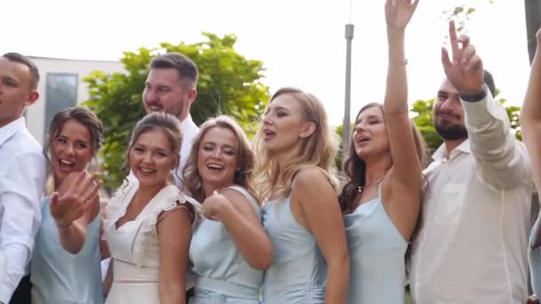 Groom Bride Excited Friends Cheering Camera Wedding Day Park Groomsmen — ストック動画