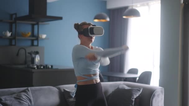 Futuristic Girl Funny Dancing Headset Social Media Platform Media Living — Stok Video