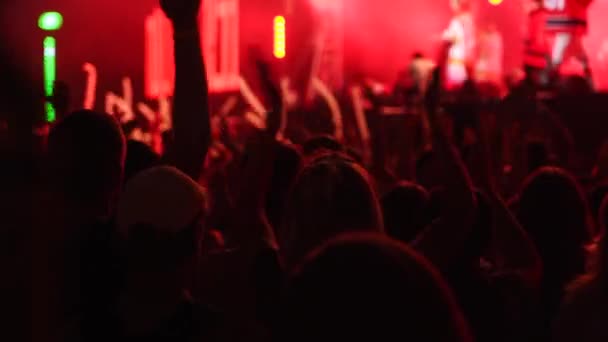 People Silhouettes Clapping Hands Taking Photos Recording Videos Live Music — Video