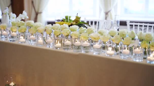 Wedding Rustic Style Decor Dishes Drinks Roses White Blue Colours — Αρχείο Βίντεο