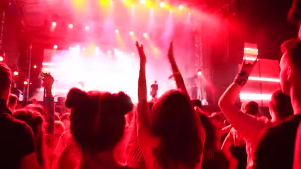 2019 Mariupol Ucrania Festival Mfest Mujer Bailando Aplaudiendo Disfrutando Del — Vídeo de stock