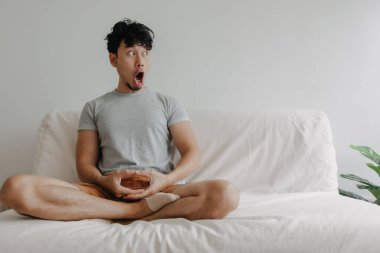 İnsan meditasyon yapar ama içerikten büyük bir sapma karşısında şaşırır..