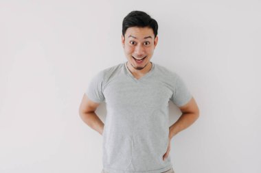 Mutlu yüz ifadesi, hiçbir sorun ve endişeyi ifade etmiyor..