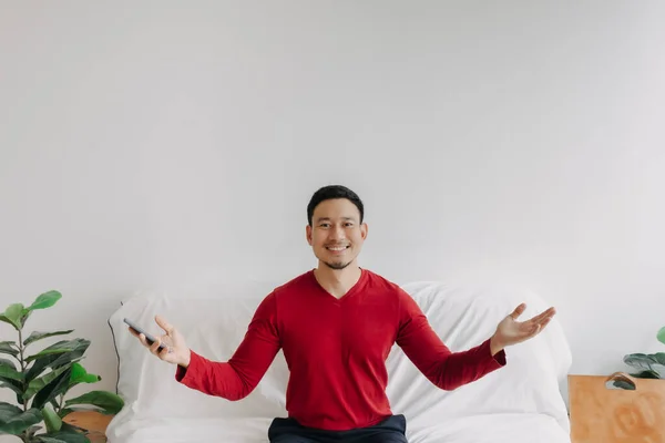 Happy Asian Man Sofa Use Phone Trading Business Advertising Space — Stok Foto