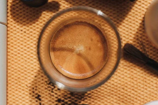 Tutup Tampilan Atas Kopi Espresso Dengan Krema Yang Indah Dalam — Stok Foto