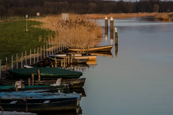 Rowing Boats Laying Quai Bank River Oude Ijssel Sunny Day — Stock Photo, Image