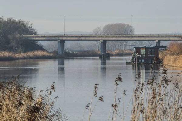 Maison Bateau Sous Pont Sur Rivière Oude Ijssel Par Une — Photo